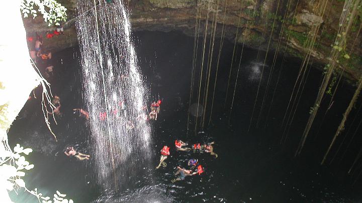 Mexico 2002-86.jpg - MINOLTA DIGITAL CAMERA